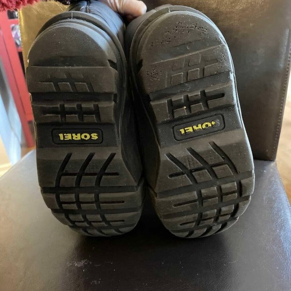 *** SOLD *** Sorel Unisex boots - Picture 3 of 5